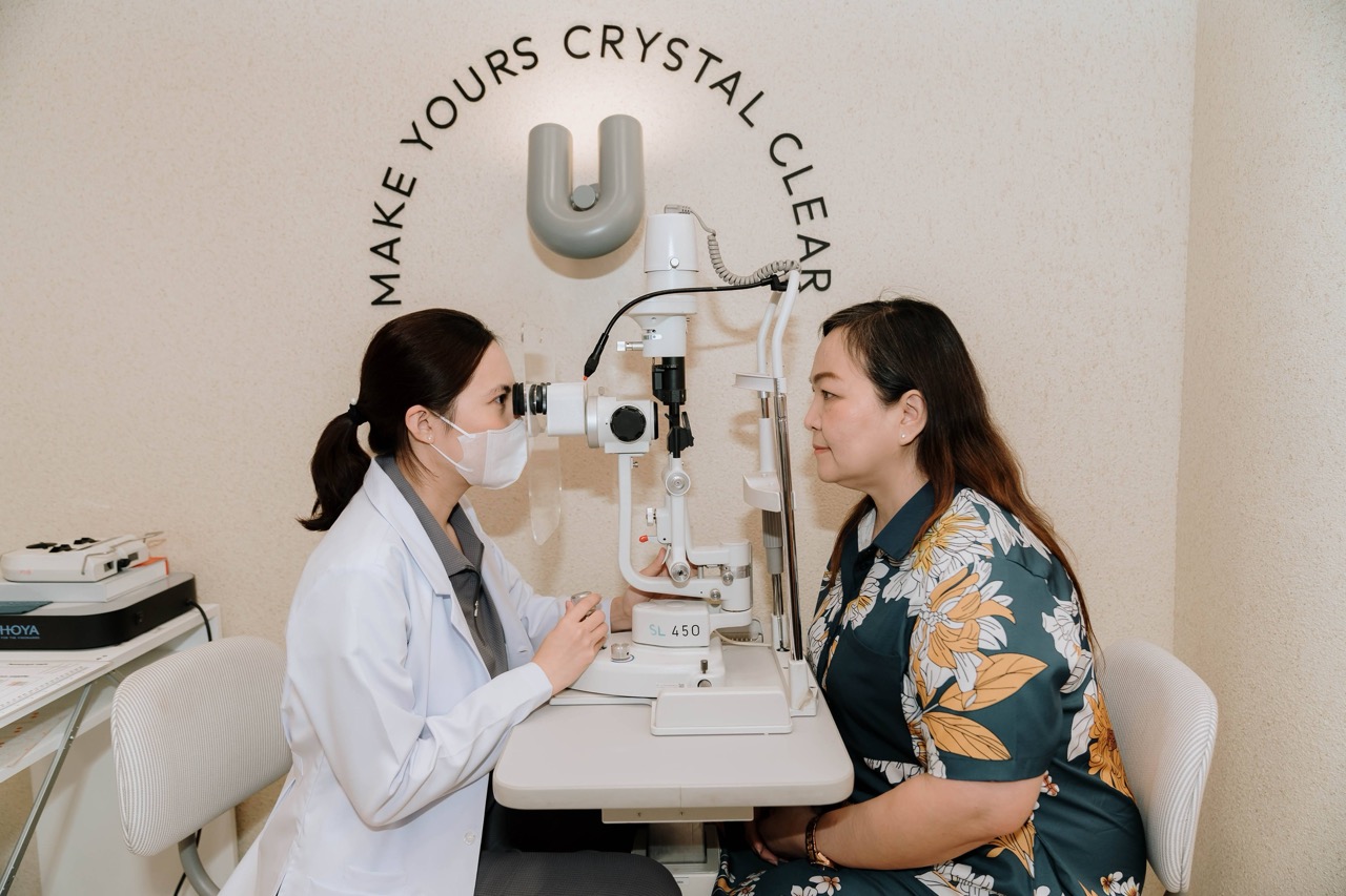 วัดค่าพารามิเตอร์เลนส์โปรเกรสซีฟให้ตรงตำแหน่งจริงบนใบหน้า Dr.Ouise