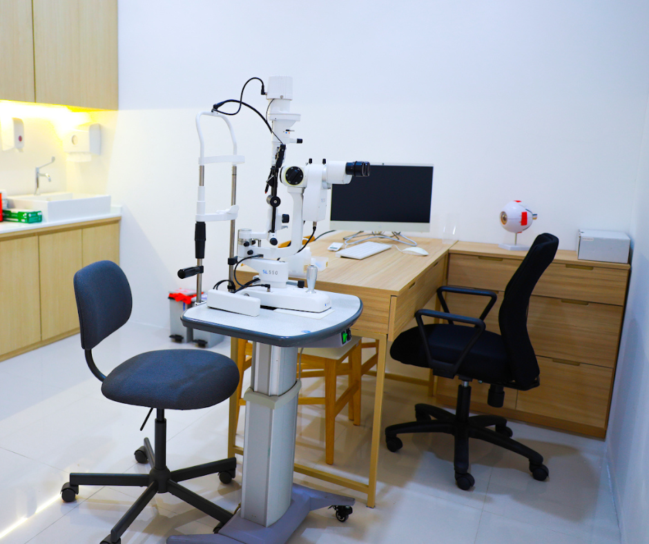 บรรยากาศ DR.OUISE EYE CLINIC พหลโยธิน